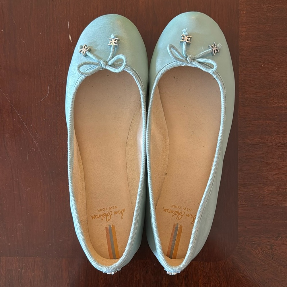Baby blue ballet flat